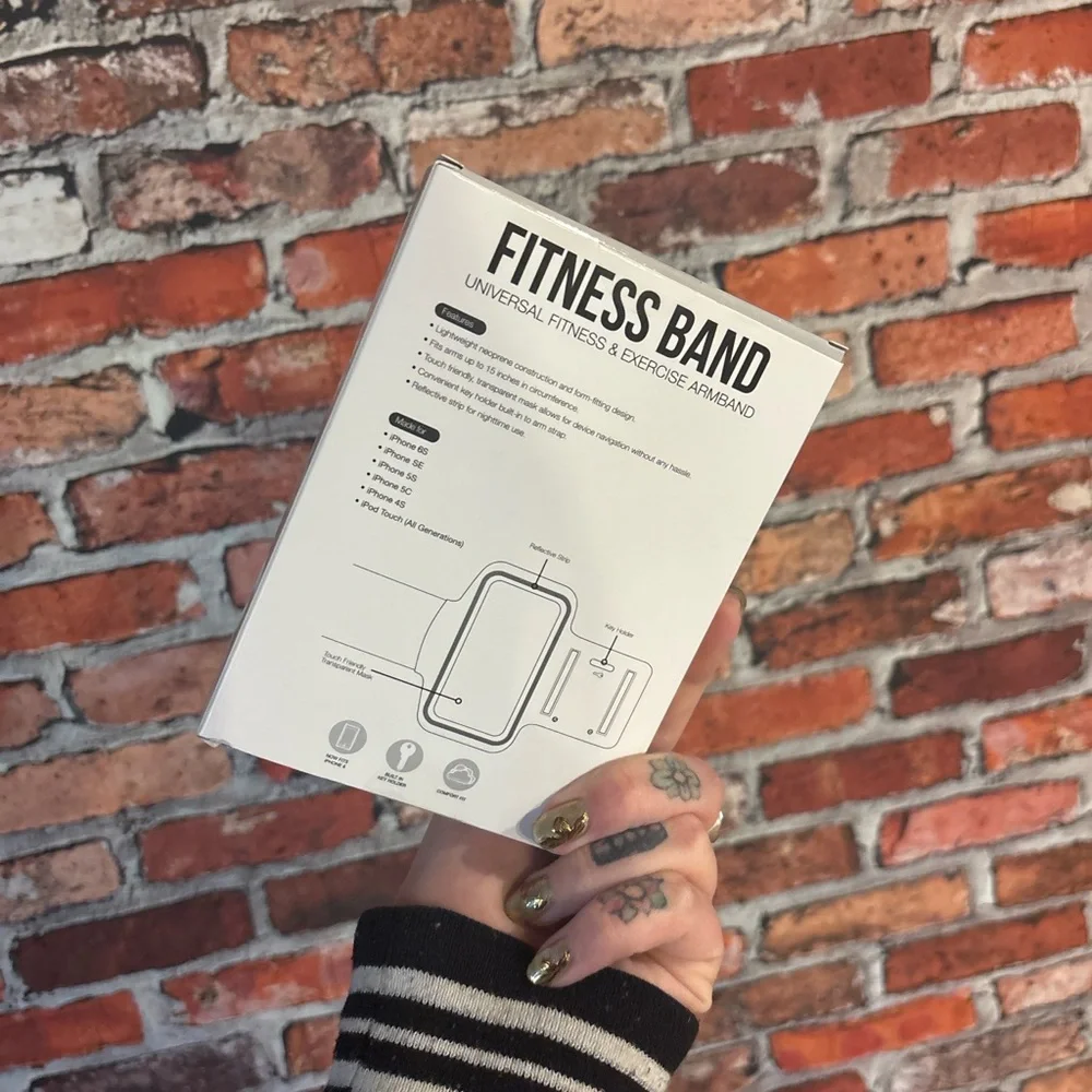 Universal Fitness and Exercise Armband for Phone